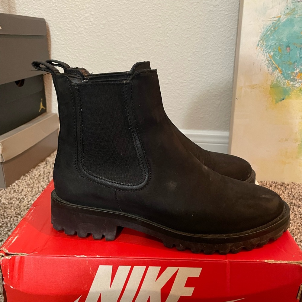 Thursday black matte boots